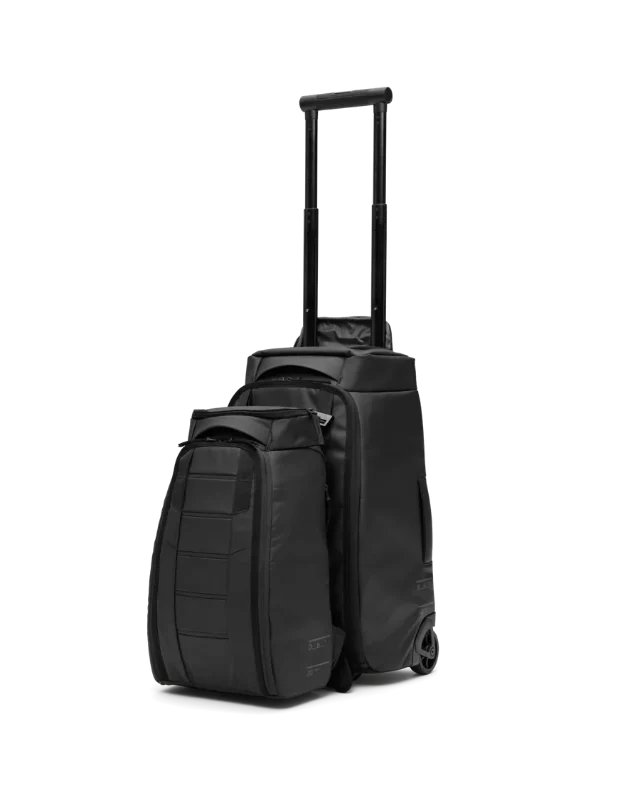 Db Hugger Roller Bag 40L Black - Carry-on Luggage
