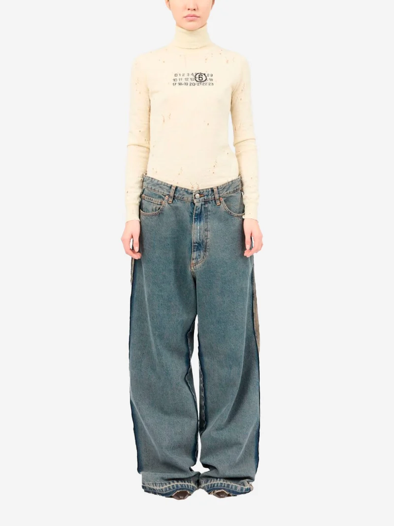 Jeans a gamba larga con cuciture a vista e white stitch
