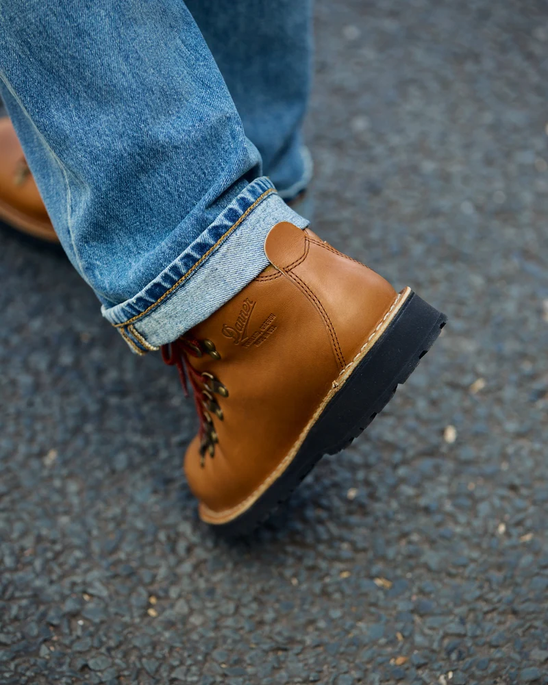 Danner Mountain Pass Horween Rio