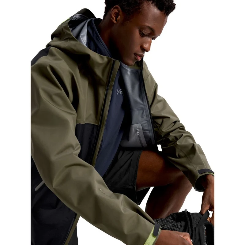 Arcteryx Beta Herren Shelljacke spotlight