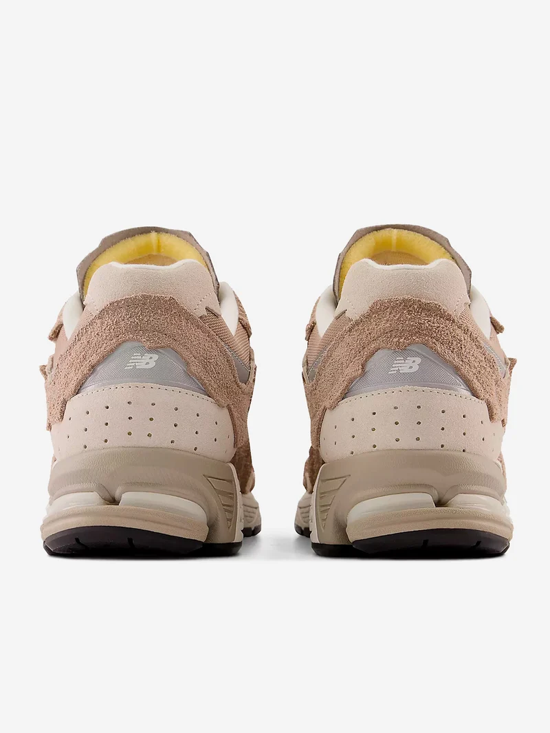 M2002 RDL Sneakers