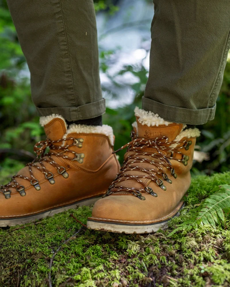Danner Women's Gore-Tex Mountain Pass Shearling Sierra 200G