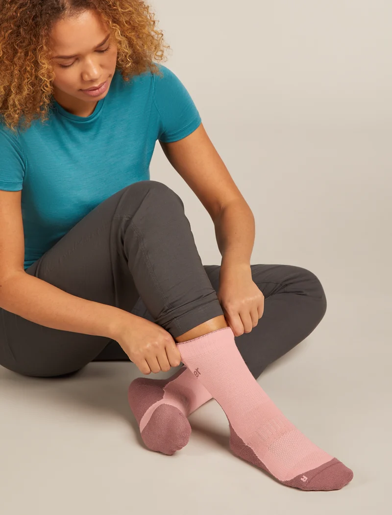 ICEBREAKER Women Merino Hike+ Light Crew Wandersocken