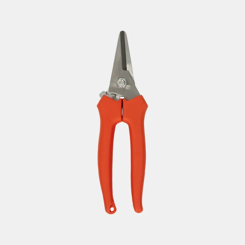 SCISSORS OPERATOR