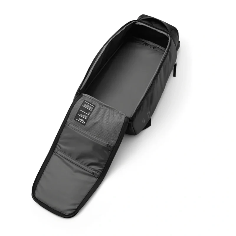 Db Hugger Backpack 30L Black Out