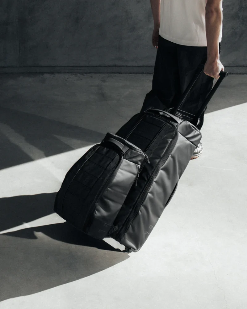 Db Hugger Backpack 25L Black Out