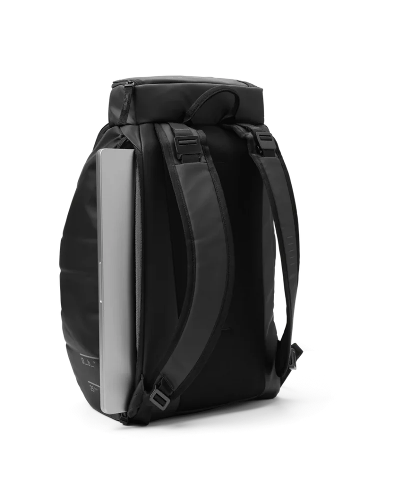 Db Hugger Backpack 25L Black Out