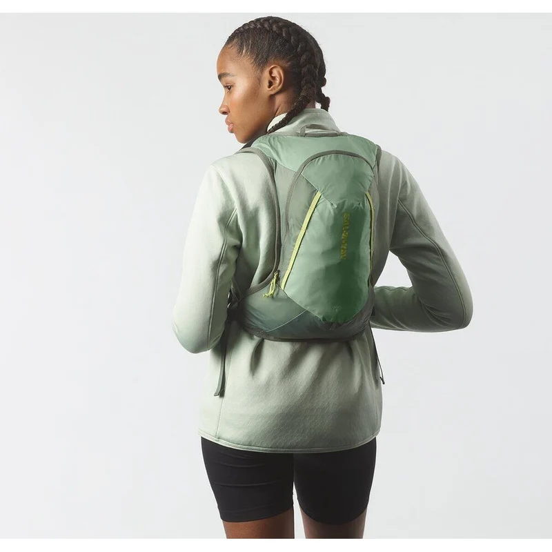 Salomon Cross 8 Trailrunningrucksack green milieu agave green sharp