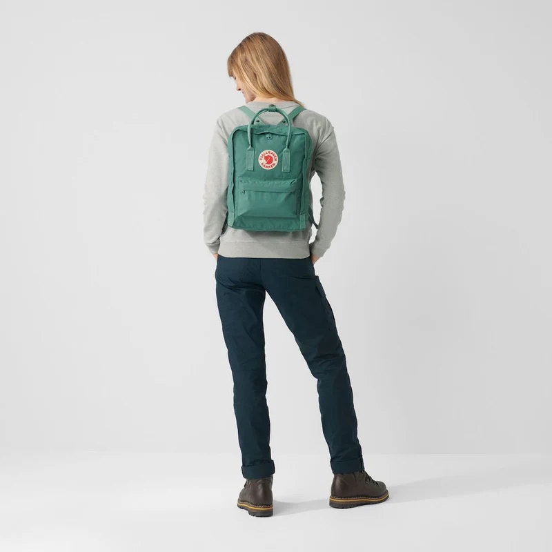 Fjällräven Kånken Rucksack frost green