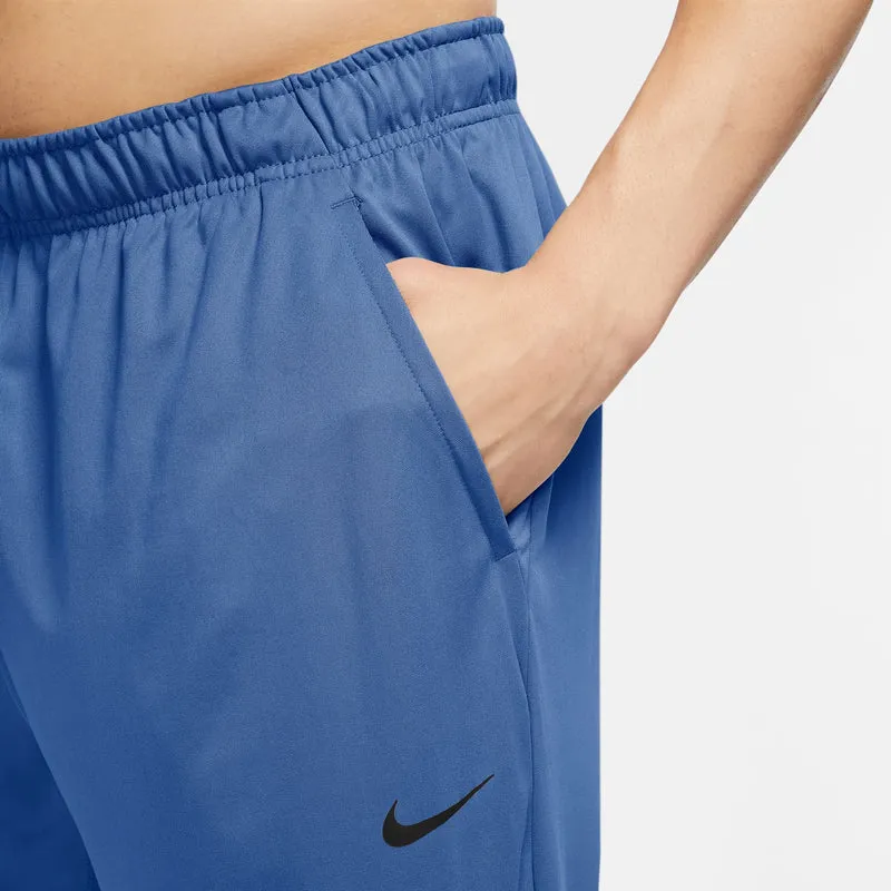 NIKE Totality Herren Sporthose mit Dri-FIT