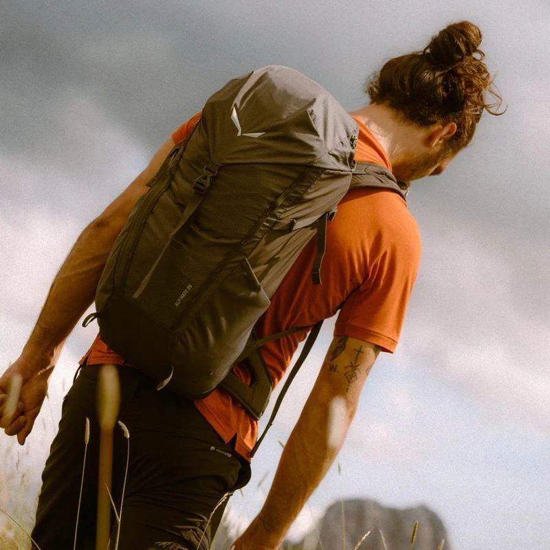 Salewa Alp Mate 26l onyx Wander- und Trekkingrucksack