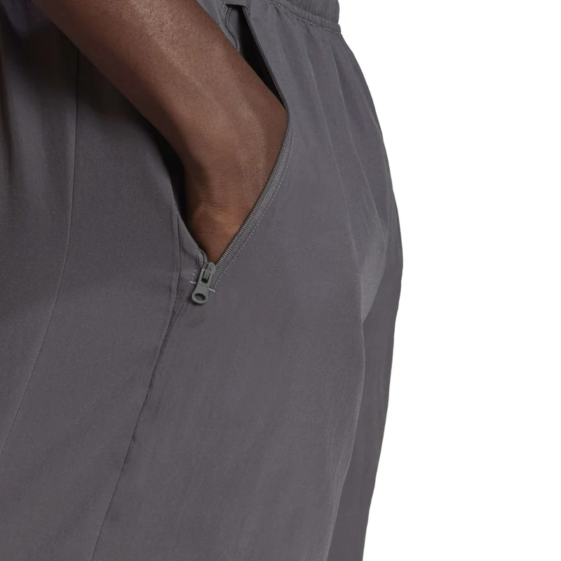 ADIDAS TR-ES WV SHO Sportliche Shorts aus REC.PES
