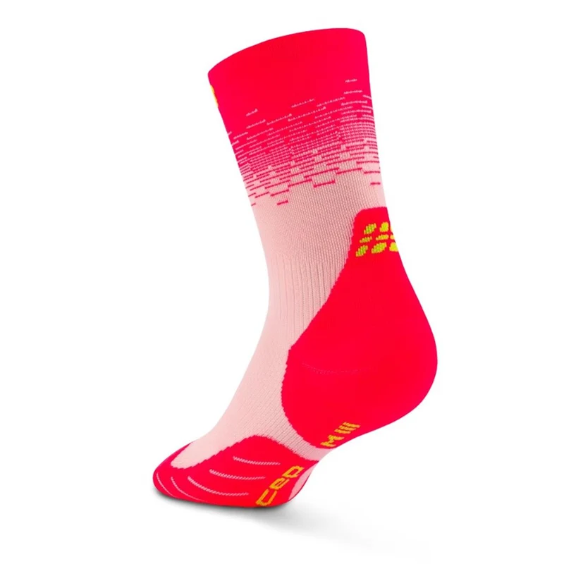 CEP Core Run Edt. Fade Compression Socks Mid Cut women pink / lime