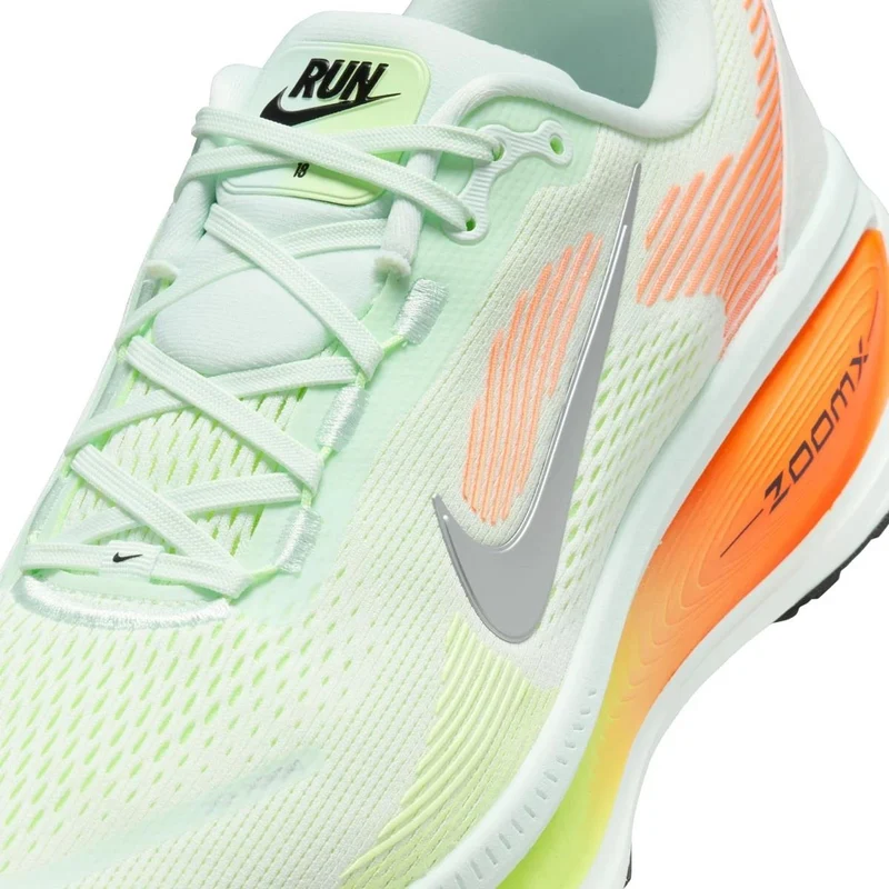 Nike Vomero 18 Men barely green metallic silver